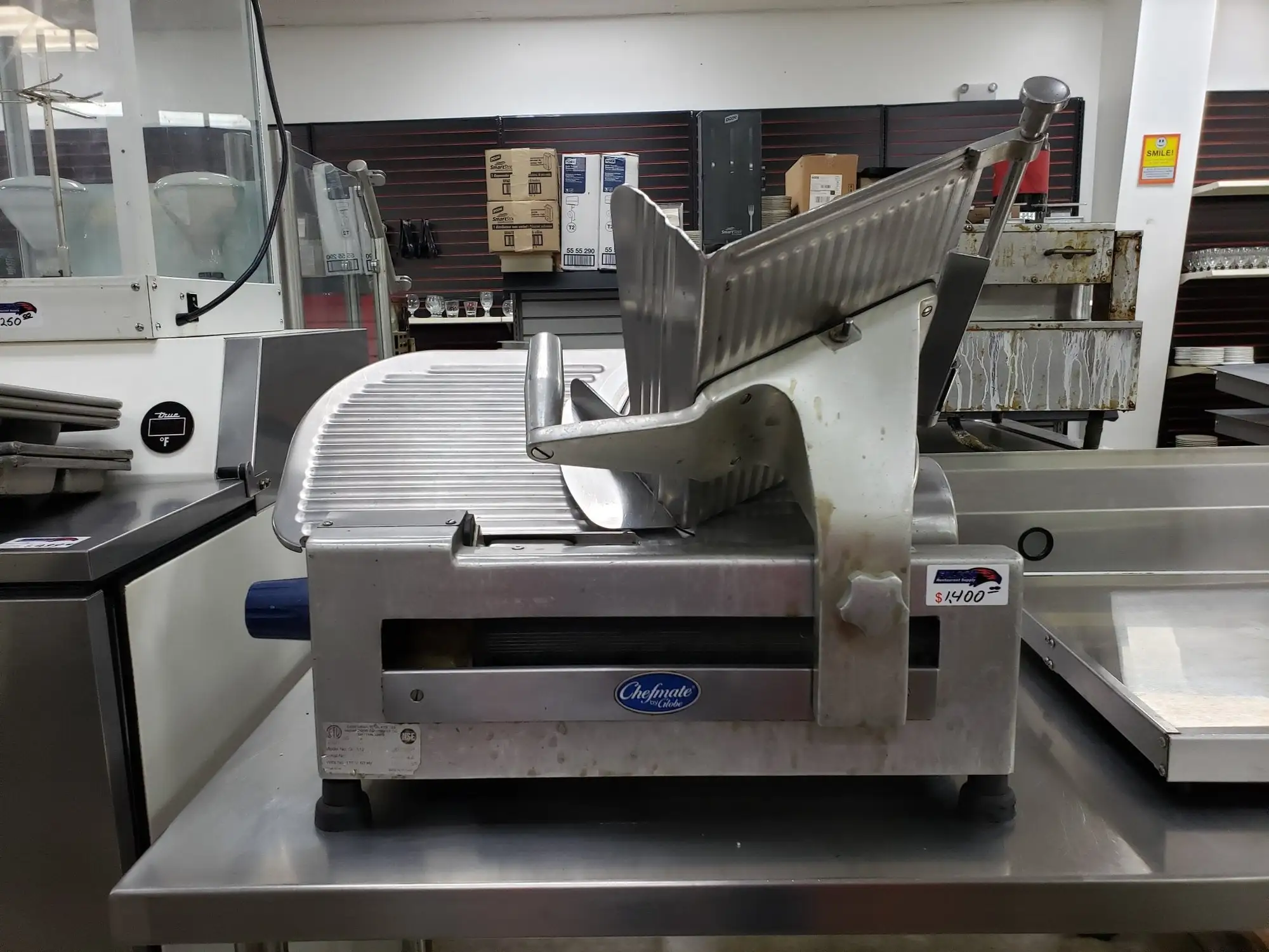 Used Globe Chefmate Used Globe Chefmate GC512 12" Manual Gravity Feed Slicer - 1/3 hp - 120V Slicers / Dicers / Cutters Illinois US | Falcon Restaurant Supply #1376802