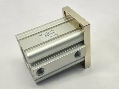 CDQ2F32-30DZ | SMC  Pneumatic Cylinder 32mm Bore 30mm Stroke - New Other