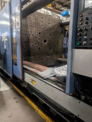 1998 HPM MLH2200 Injection Molding Machines | ListingHippo (1)