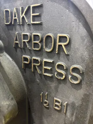 USED DAKE 1-1/2B