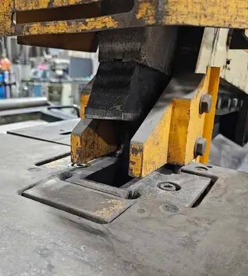 1999 GEKA HYDRACROP 110/SD Ironworker-Mechanical | Asset Exchange Corporation (5)