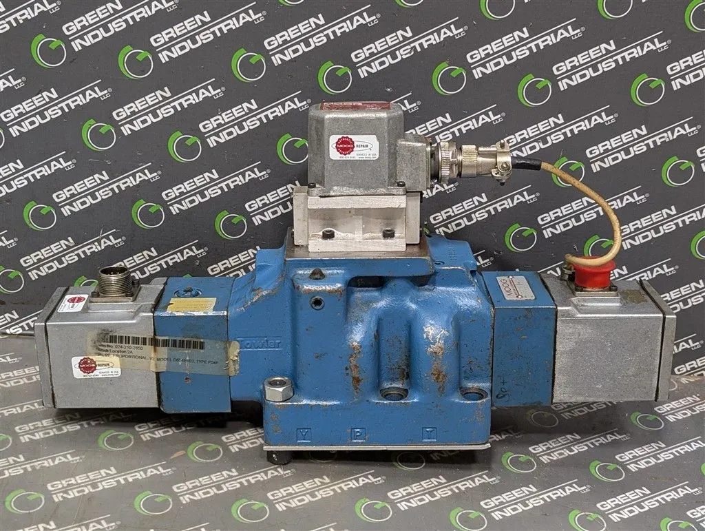 MOOG D654E003 Proportional Control Valve P04FXC1BNX 061-602C Used