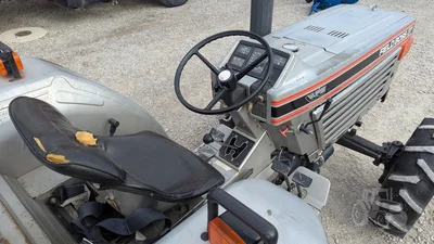 USED 1987 WHITE FB-37