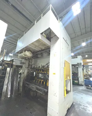 1990 KOMATSU E2G-300U Straight Side Mechanical Stamping Presses | Rygate LLC (6)