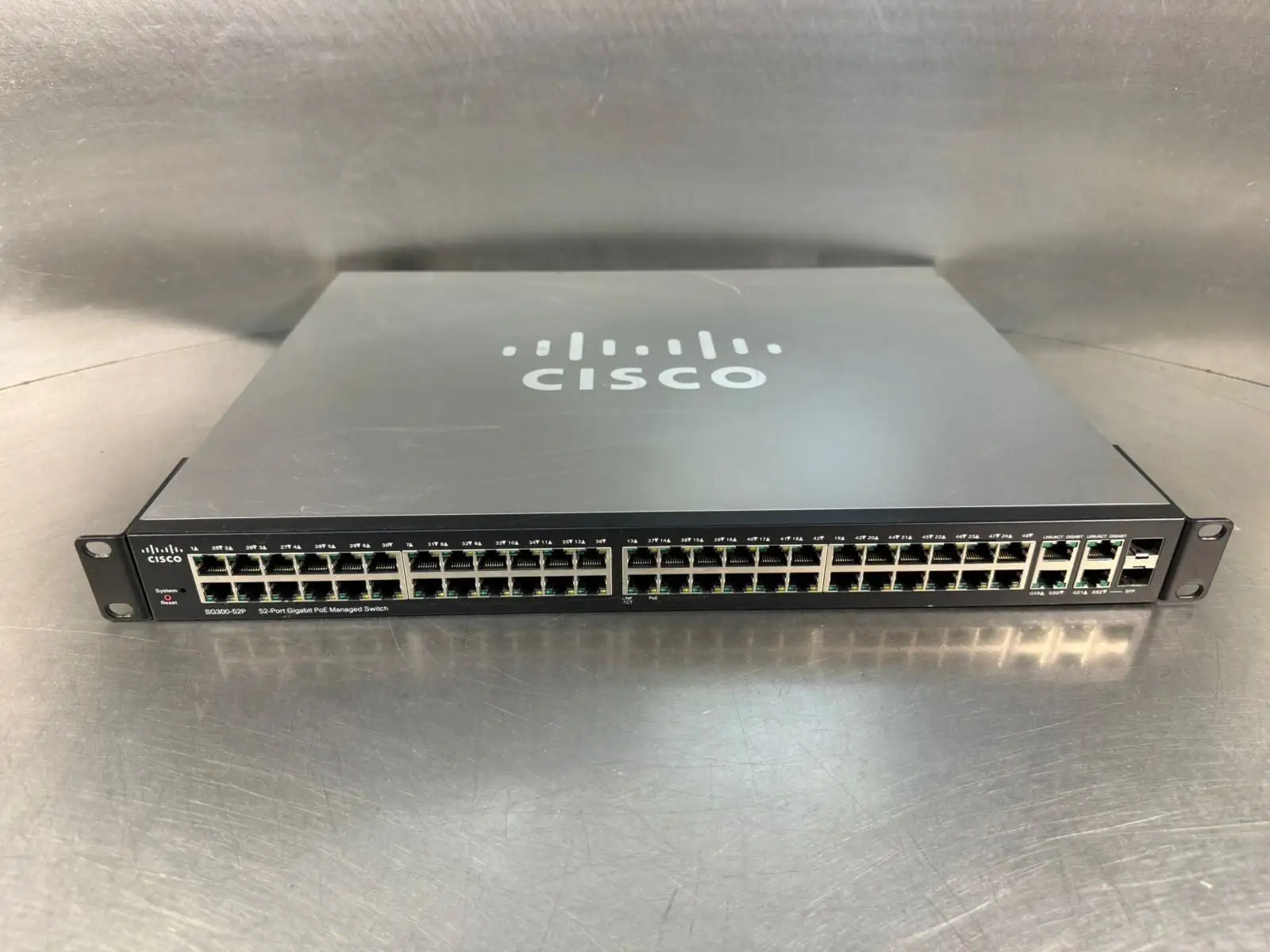 Cisco SG300-52P 52-Port Gigabit Managed Switch (11.5.4)
