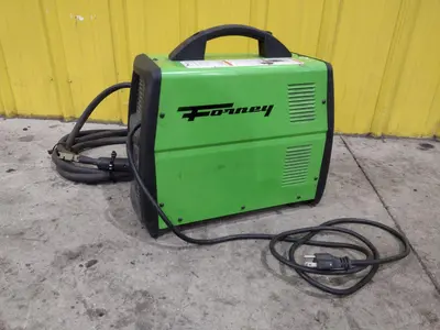 USED FORNEY CAT 00317