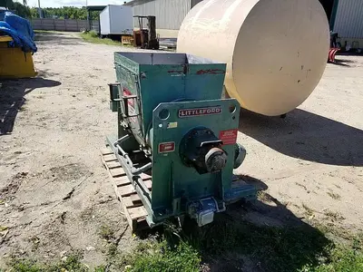 USED 1986 LITTLEFORD FM-300D