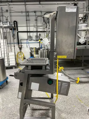 USED 2007 PIETRIBIASI MOLDEADORA DM.27