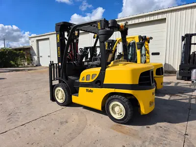 Used 2023 Yale GDP080VXN Internal Combustion Forklifts: Pneumatic Tire New York US | United Lift #1483120