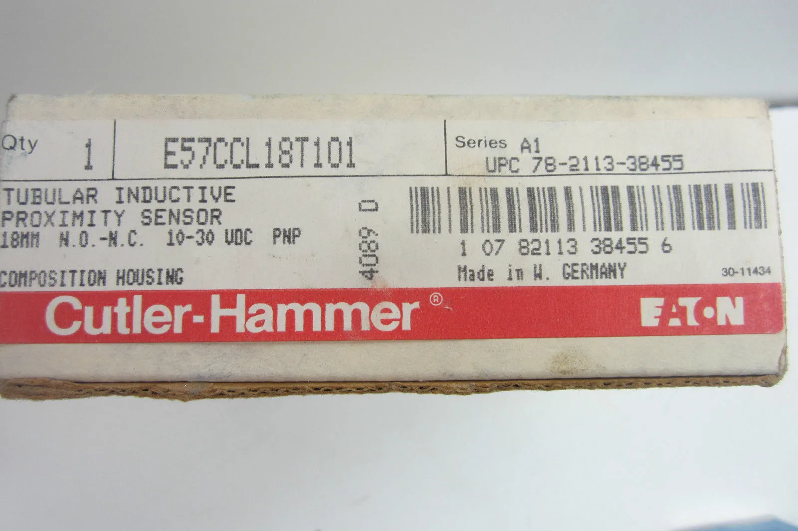 NEW CUTLER HAMMER E57CCL18T101 PROXIMITY SENSOR SER. A1