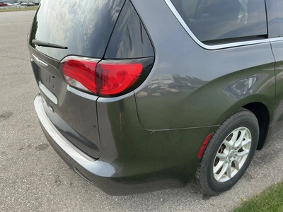 USED 2020 CHRYSLER VOYAGER