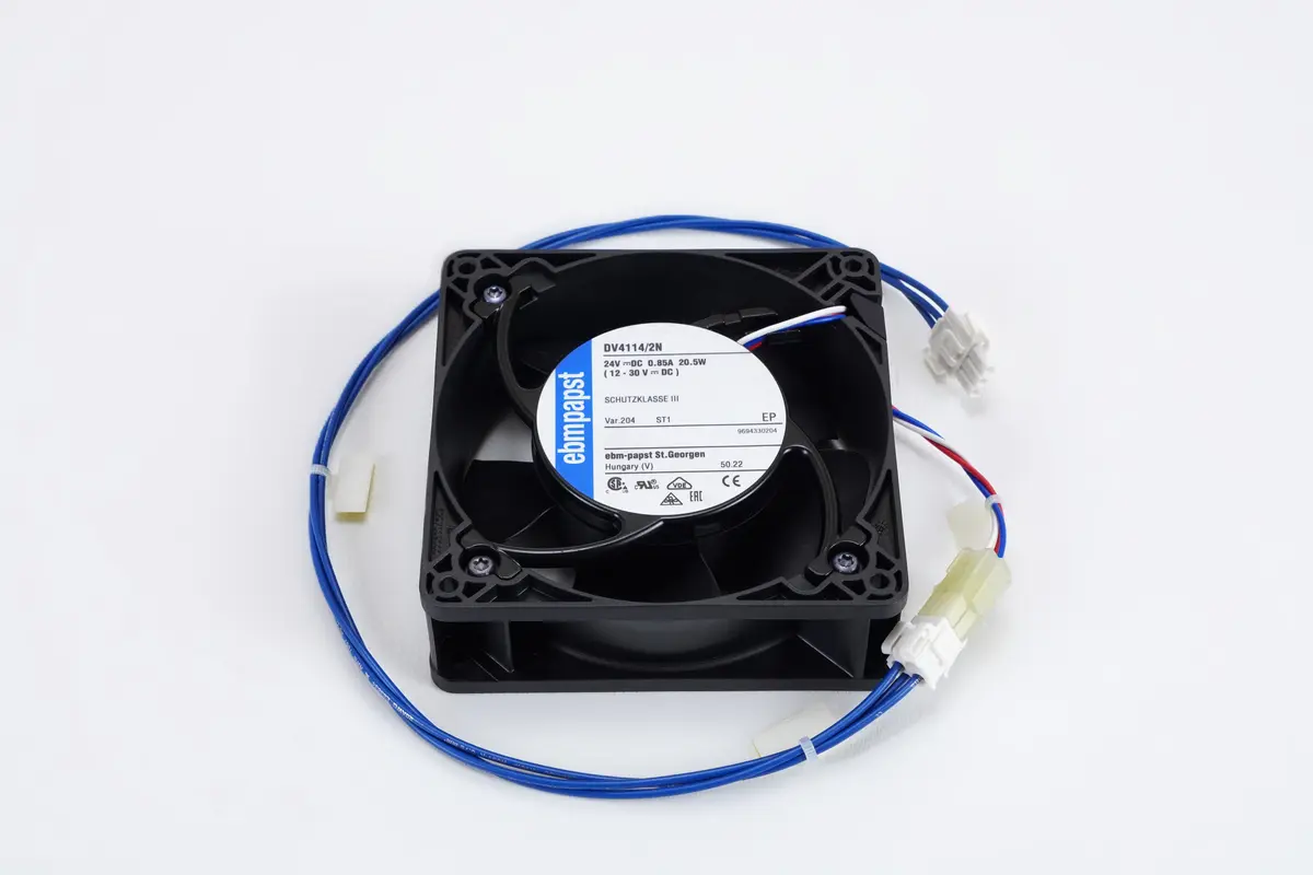 KUKA KMP1500-3: control plate fan adapter