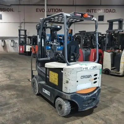 USED 2021 CROWN FC5225-50