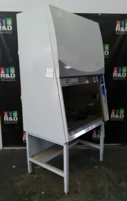 Used _UNKNOWN_ _UNKNOWN_ Biosafety Cabinets California US | R&D Laboratory Equipment #1415123