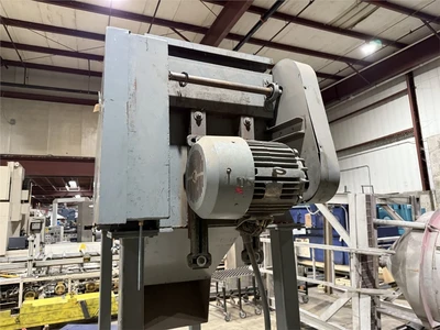 Headlight Crusher, 2 Drum, 20 HP, With Cross Belt Magnet
