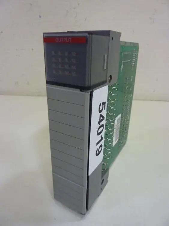 Used ALLEN BRADLEY 1746-OA16 SER C Input / Output Modules Michigan US | Ideal Machinery #691760