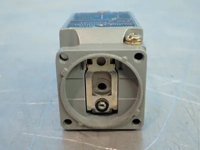 Used CUTLERHAMMER E50SAL Switch Parts Ohio US | HGR 24 #798771