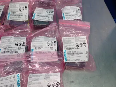 New | in-Stock SIEMENS 3WL91110AT810AA0 Circuit Breaker Parts Ohio US | HGR 24 #1186305