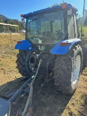 USED 2005 NEW HOLLAND TL100A