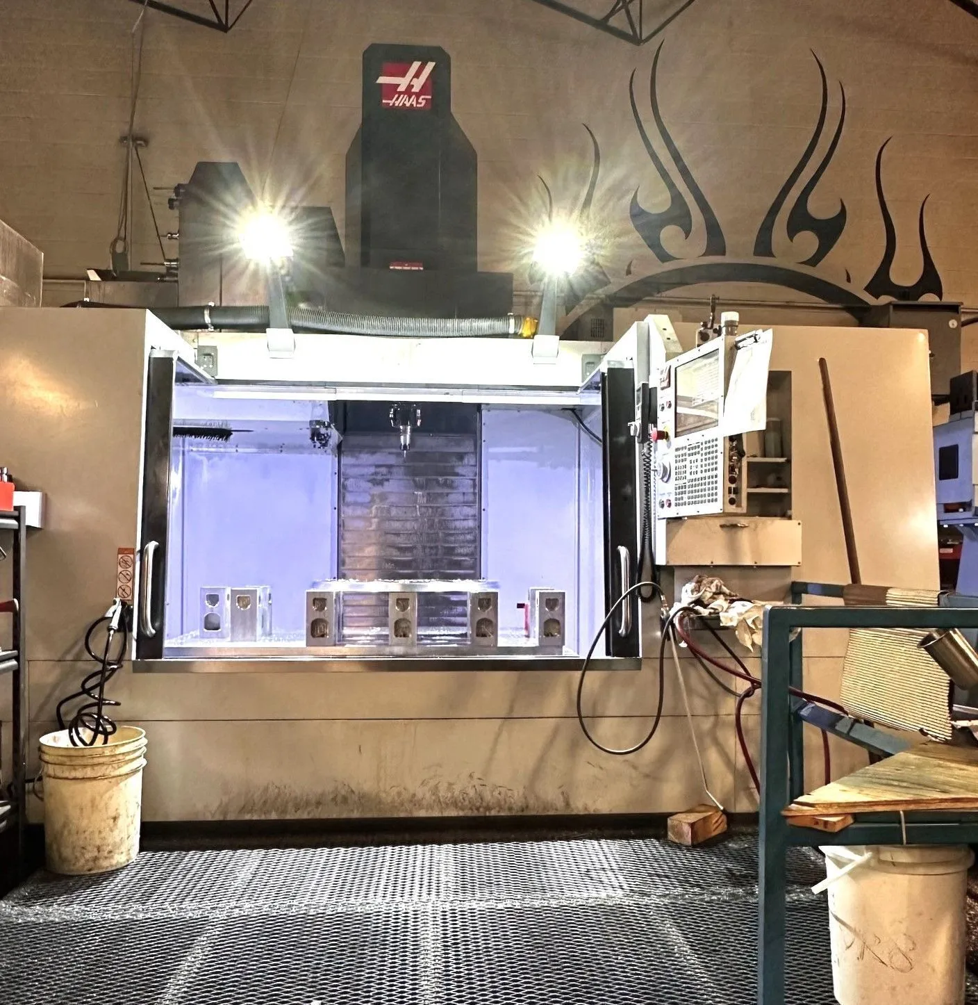 USED 2020 HAAS VR-8