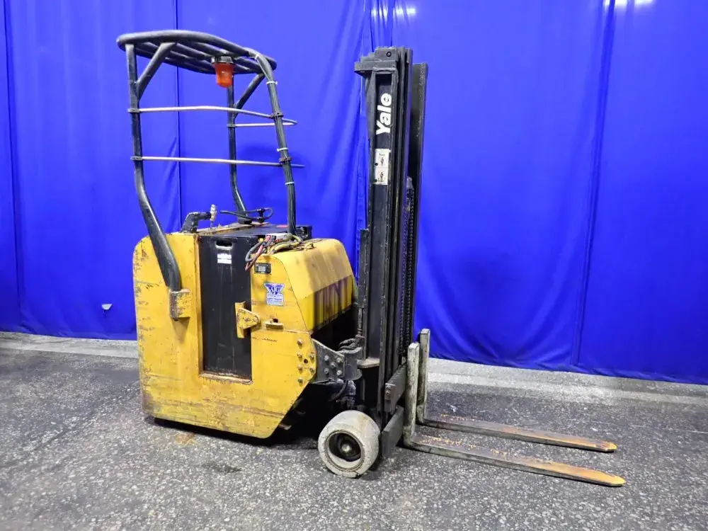 USED YALE ESC030G4T083