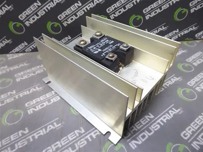 Crydom HD60125 Solid State Relay 600VAC 125A Used