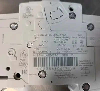 Allen Bradley 1489-M1D030 ser D breaker Loc4B2