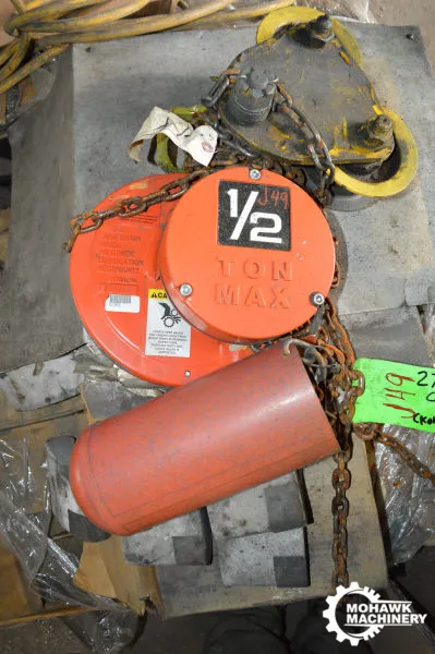 1/2 TON KELLER MANUAL CHAIN HOIST w/TROLLEY & CHAIN BASKET