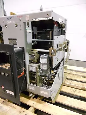 Used GE AKR-8D-100 Circuit Breakers Ohio US | Equipment Recovery Corp. #1329703
