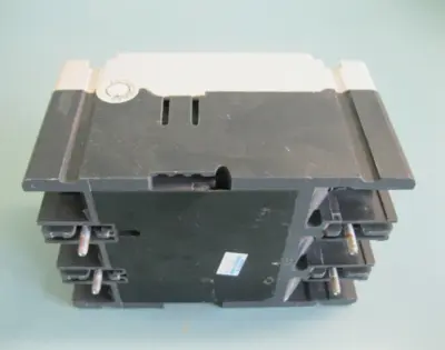 Lot (2) Cutler-Hammer HMCPS (HMCPS007COC) Circuit Breaker 7 Amp 3-Pole H12
