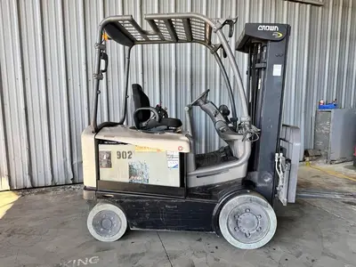 USED 2014 CROWN FC4525-50