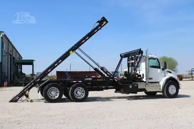 New | in-Stock 2027 PETERBILT 548 Rolloff Trucks Texas US | Roll Off Truck World #1492019