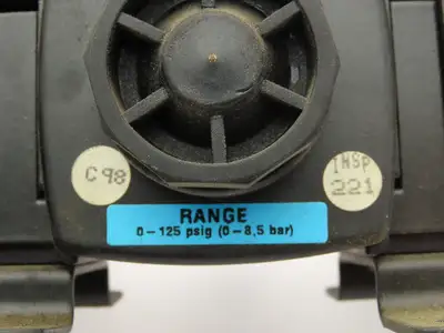 Wilkerson F18-03-SK00 Numatic Filter R18-03-F000 Reg L18-C3-LK00 Lubricator Assy