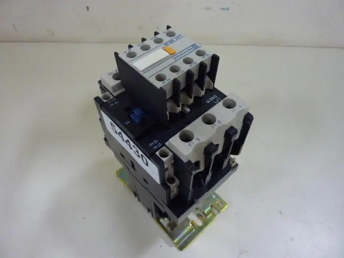 Used TELEMECANIQUE LP1D4011 PLC Contactors | Ideal Machinery #621568