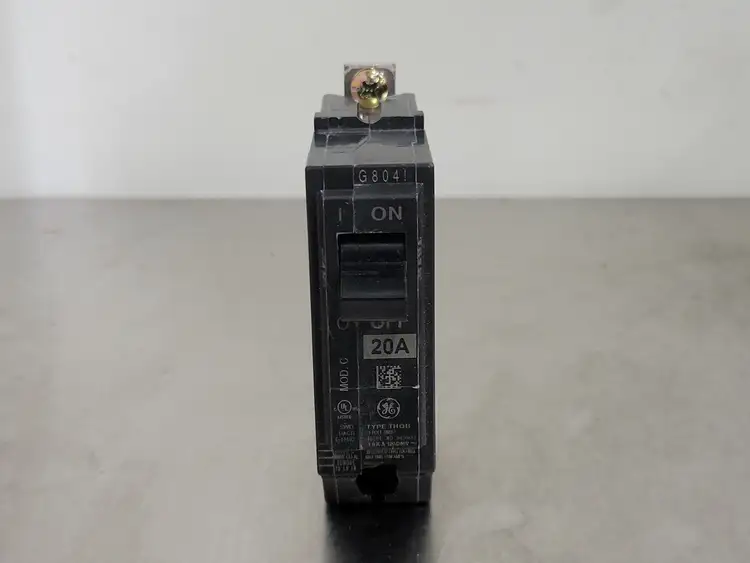Used GENERAL ELECTRIC THQB120 Switchgears British Columbia CA | Lenmark #241433