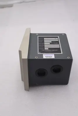 NEW 921D-A1P The Foxboro Company Temperature Controller STOCK 2641
