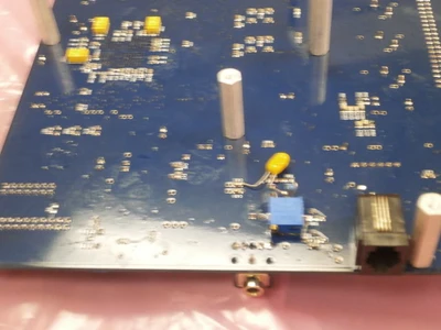 USED Cirrus Logic Cirrus Logic (crystal)  CRD89712+LCD
