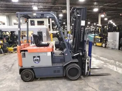 USED 2017 TOYOTA 7FBCU35