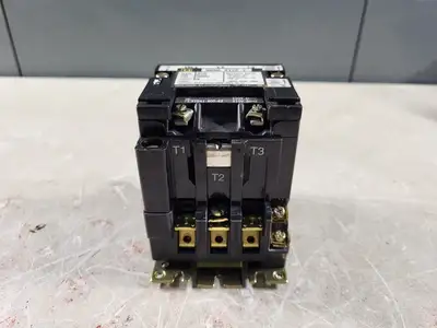 USED SQUARE D 8536SCO3V02S