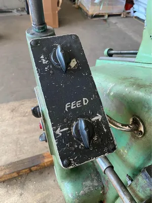 Used Abene Horizontal/Vertical Manual Mill Vertical & Horizontal Mills Quebec CA | Machineco #1256408