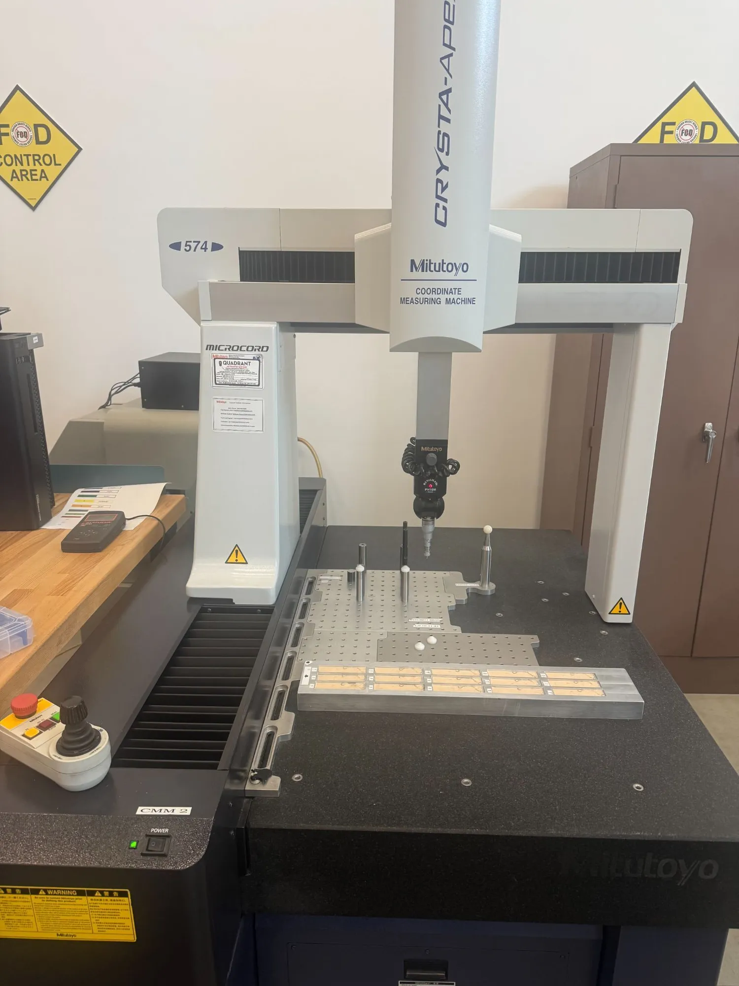 USED 2014 MITUTOYO CRYSTA-APEX S574