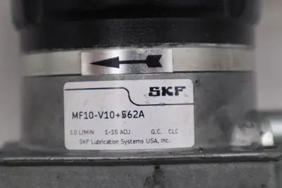 LINCOLN INDUSTRIAL (SKF) MF10-V10+562A / MF10V10562A GEAR PUMP NEW UNIT #H1A