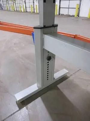 BOSTON HEIGHT ADJUSTABLE TABLES