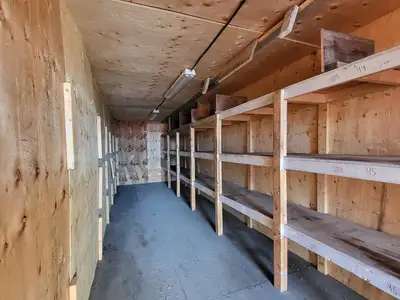 40 ft Insulated Shipping Container on Skid w/ Shelving & Electrical - EU4098815