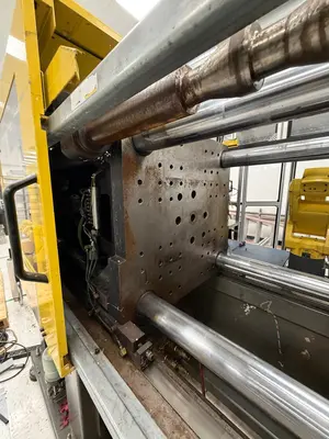 2005 MILACRON ROBOSHOT SiB-110 Injection Molding Horizontal/Vertical | Machinery Network (8)