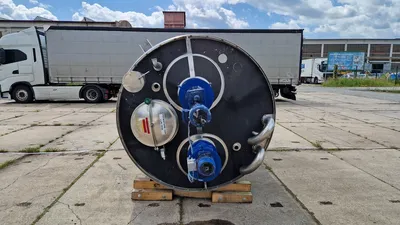 Hoeksma & Velt 6,000 Litre Stainless Steel Tanks | Perry Equipment (3)
