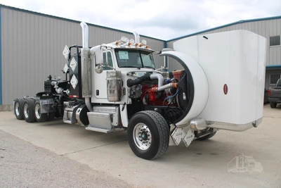 Used 2012 PETERBILT 389 Vacuum Truck Texas US | Roll Off Truck World #1491931