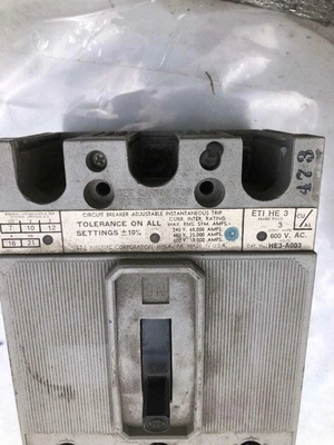 I-T-E HE3-A003 3A Molded Case Circuit Breaker 600VAC 3 Pole