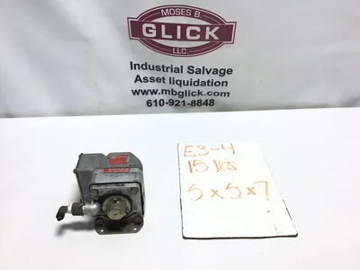 Barksdale DPDIT-A3 Pressure/Vacuum Actuated Switch