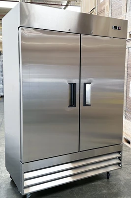 171-0174  Commercial 2-Door Stainless Steel Self Contained Reach In Cooler